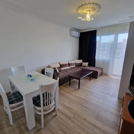 Apartment Просторен Апартамент