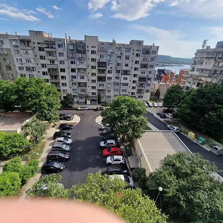 Apartment Просторен Апартамент Varna